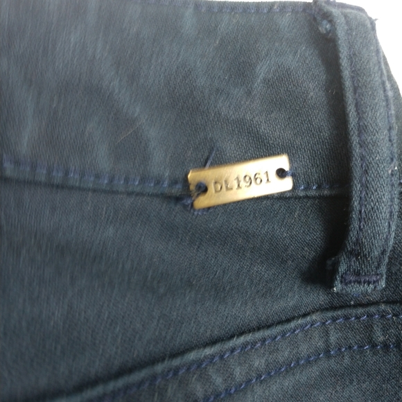 DL1969 Angie Cargo 4 Way 360 Degree Stretch Jeans - Picture 5 of 9